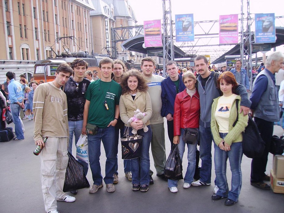 2007-01-28 01:12:25: хто все эти люди? О_о