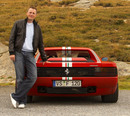 счастливый чел рядом с Testarossa Sport :) (2007-02-21 14:24:57)