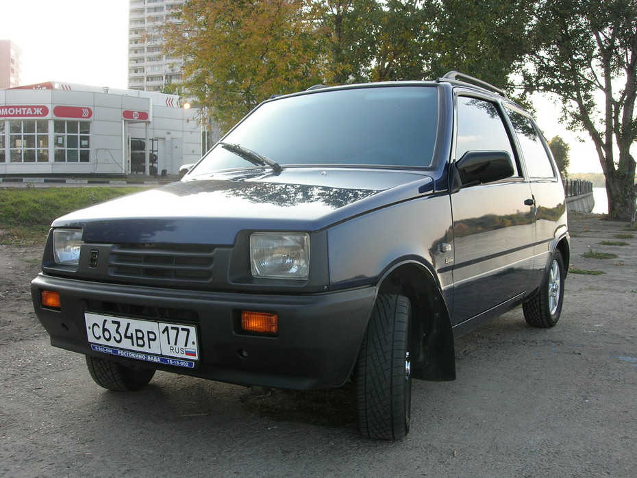2007-02-25 03:14:27: лобовое тонированое синей плёнкой 32%