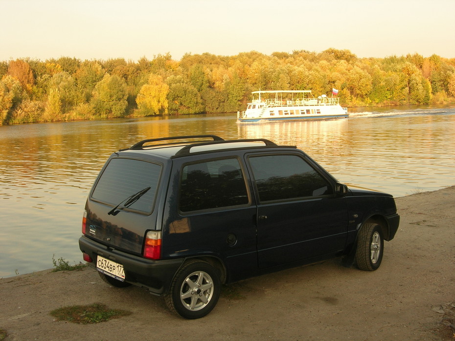 2007-02-25 03:16:36: проплывающий мимо теплоходик 2