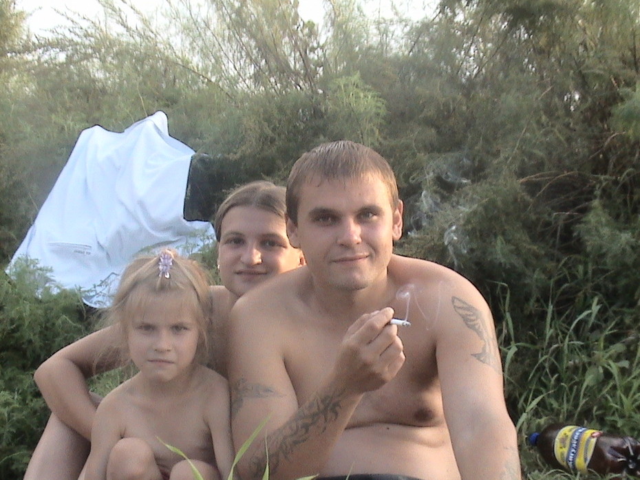 2007-03-09 22:53:17: я и моя жена Ирина (Ирэн) в игре и наша дочь Даша