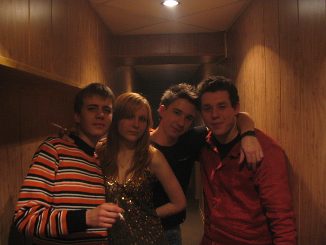 2007-03-11 14:48:19: Мои друзья(я справа!)