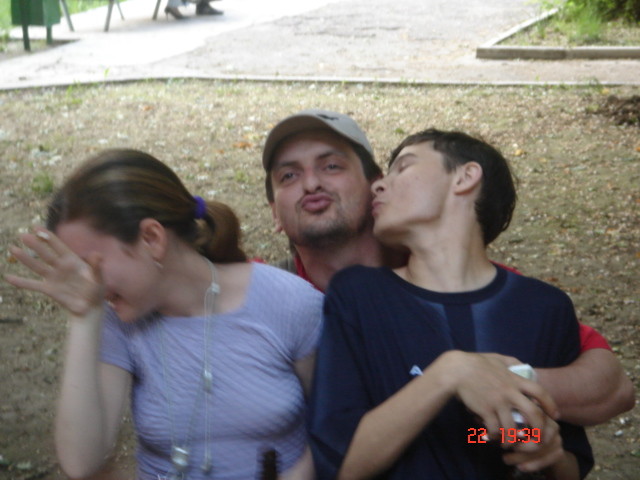2007-03-17 13:17:46: Пьянь)! Дети, не пейте много пива, а то будете как Кабельщик.