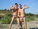 мой кум и я............соответственно (2007-03-26 20:50:03)