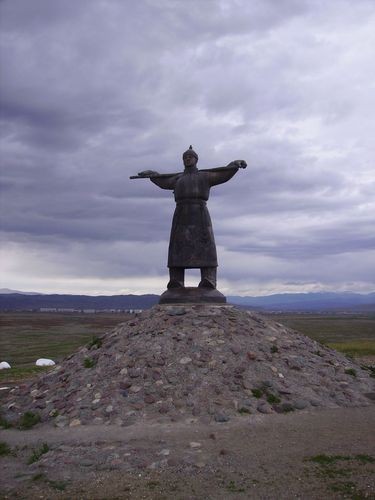 2007-12-19 18:23:55: монумент воина на горе