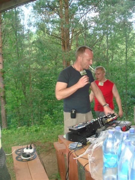 2009-04-07 18:30:43: Нали бы хоть ктонить чтонить... пока я тут....))))