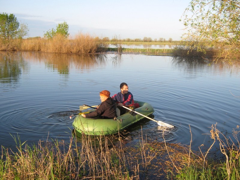 2009-05-24 22:33:16: лодка в речке