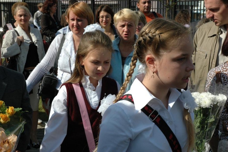 2009-09-02 22:56:58: идем в школу:)
